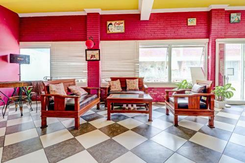 Hotel Oyo 90617 Rumah Oma Opa