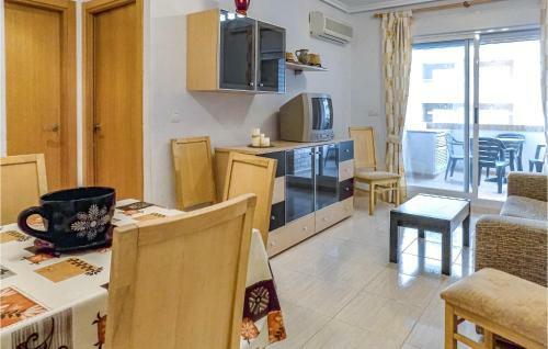 Nice Apartment In Oropesa With 2 Bedrooms