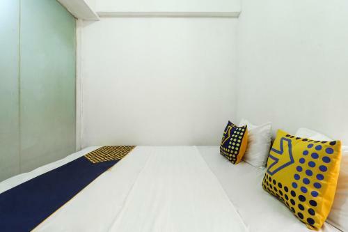 Hotel Spot On 90894 Icarus Home Syariah