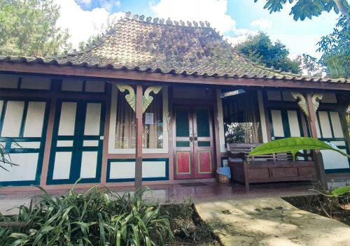 Hotel Mendulang Lembang Resort & Resto