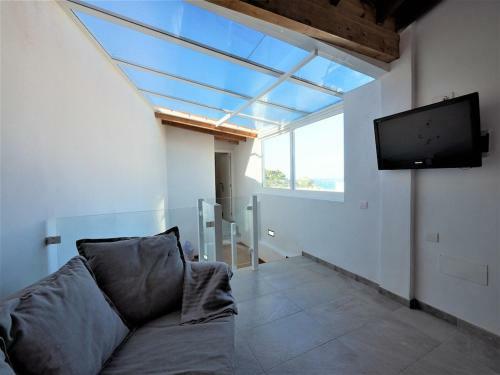Beach House...el Gincho Garachico Three Minute Walk From El Gincho Beach.
