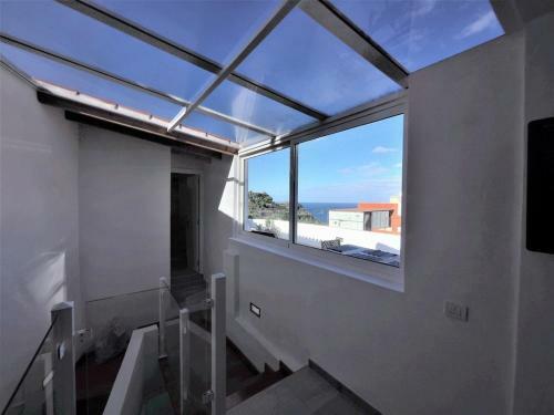 Beach House...el Gincho Garachico Three Minute Walk From El Gincho Beach.
