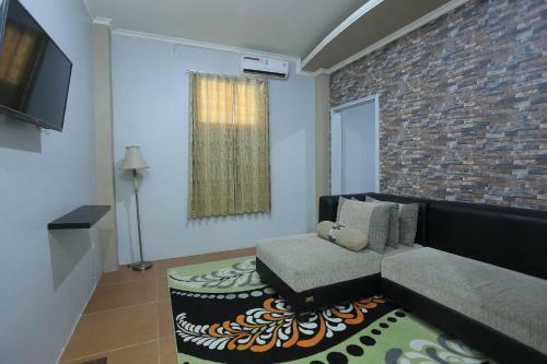 Hotel Oyo 1864 Tiara Guest House
