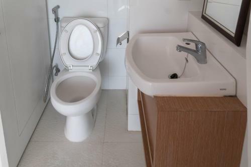 Apartment Parahyangan Residence By Keypro
