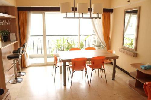Braga City Walk 3br Apartment - Homy & Spacious