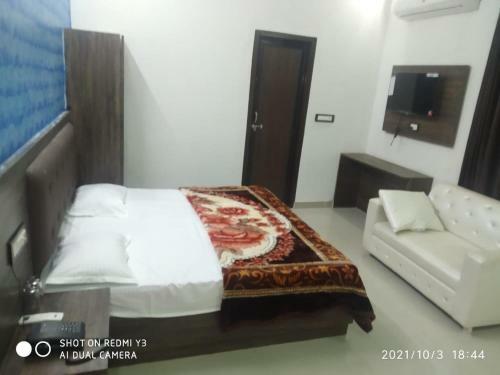 Oyo 83300 Hotel City Palace