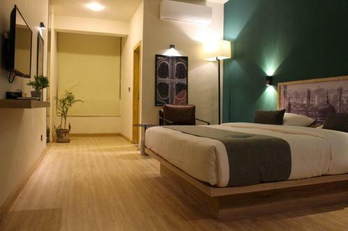 Hotel Lokal Rooms X F7 Markaz
