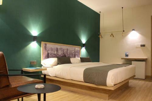 Hotel Lokal Rooms X F7 Markaz