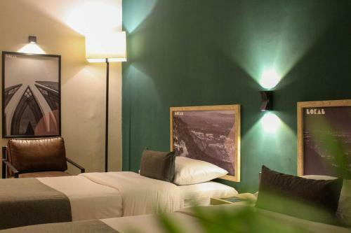 Hotel Lokal Rooms X F7 Markaz
