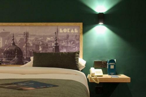 Hotel Lokal Rooms X F7 Markaz