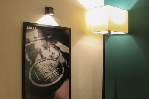 Hotel Lokal Rooms X F7 Markaz
