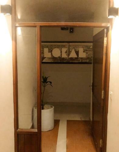 Hotel Lokal Rooms X F7 Markaz