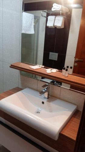Hotel Grand Ak�al? Otel