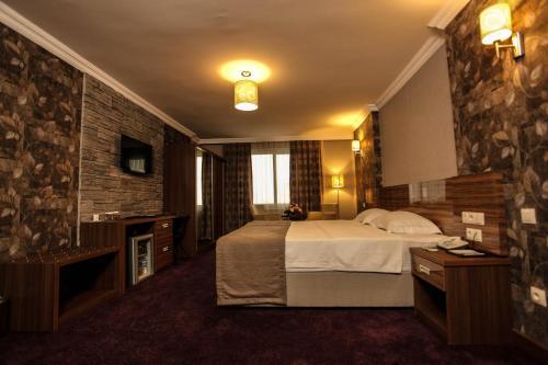 Hotel Grand Ak�al? Otel