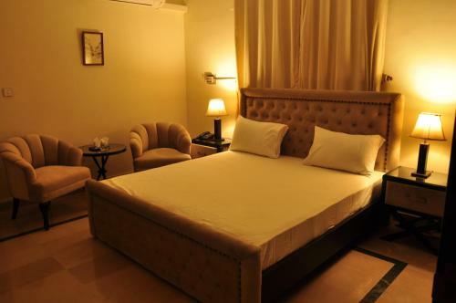 Reina Boutique Hotel - G6/3