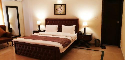 Reina Boutique Hotel - G6/3