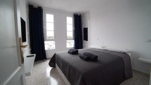 Harbour Apartment With Sea View