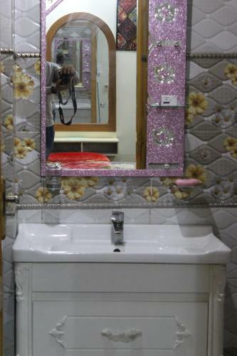 Apartamento Roshan Heights