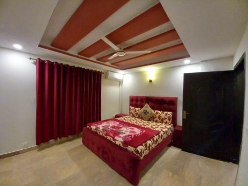 E-11 Daily Basis 3-bedrooms Apartment