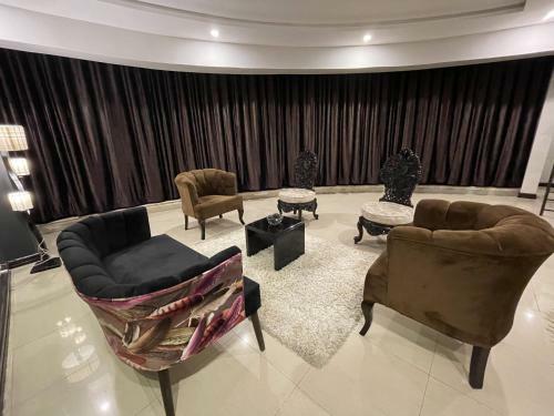 Freddy?s Luxury Apartments
