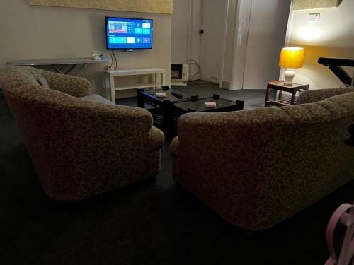 Entire Two Bed Apartment F-6/1
