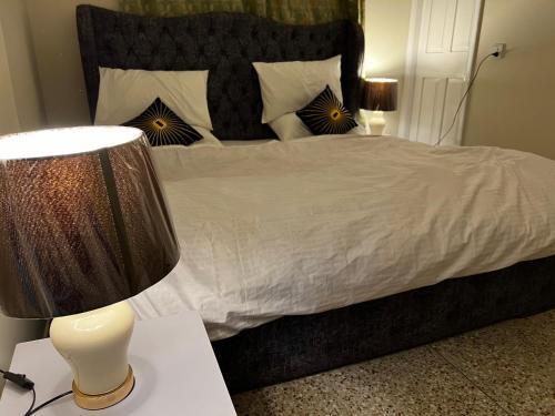 Entire Two Bed Apartment F-6/1