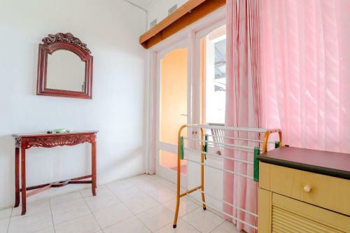 Adinda Beach Hotel And Villa