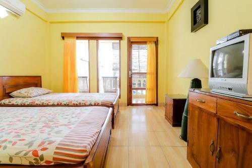 Adinda Beach Hotel And Villa