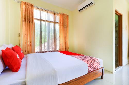 Oyo 90034 Hotel Gandung Yunior