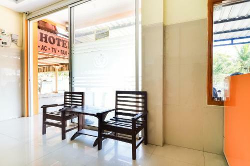 Oyo 90034 Hotel Gandung Yunior