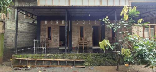Albergue Homestay Kurnia
