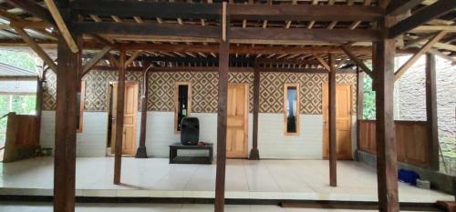 Albergue Homestay Kurnia