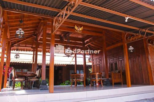 Hotel Omahe Haji Qoema Syariah 3 Redpartner