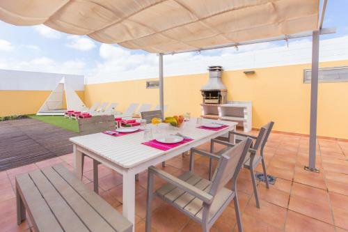 Villa Bella Lucia 3. Piscina Climatizada, Wifi, Bbq.