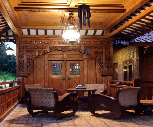 Hostal Homestay Omah Bata