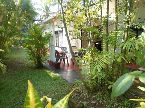 Bed & Breakfast Indrani Inn Tourist Rest
