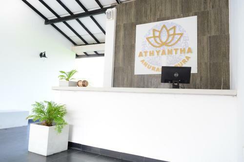 Hotel Athyantha Resort