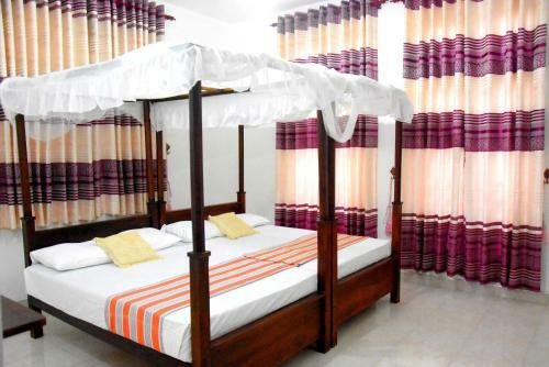 Hostal Royal Views Residence