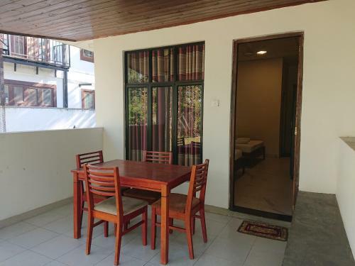 Hostal Tahala Transit Home