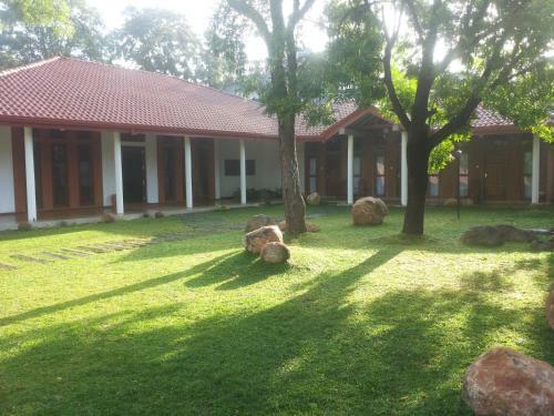 Hotel Kanimadala Resort