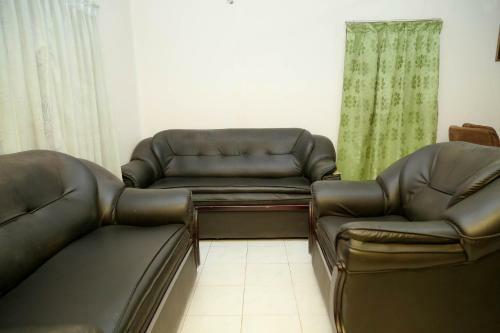 Hotel Dinora Resort Anuradhapura