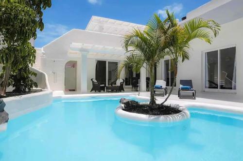 Priv� Royal Villa Bahiazul