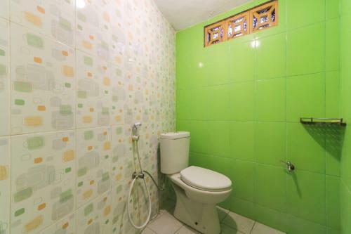 Hotel Spot On 2332 D'green Homestay