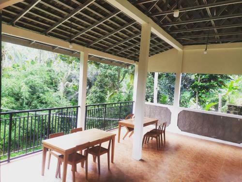 Bed & Breakfast Kelapa Gading Villas