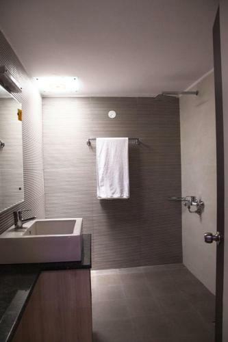 Hotel C M Plaza