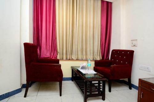 Oyo 26594 Hotel Chirag
