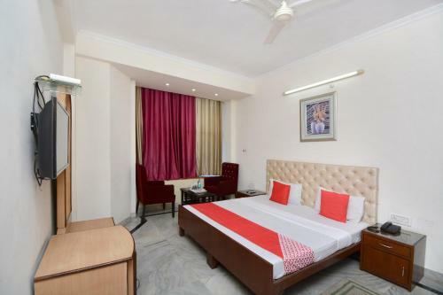 Oyo 26594 Hotel Chirag