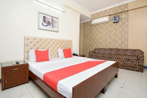 Oyo 26594 Hotel Chirag