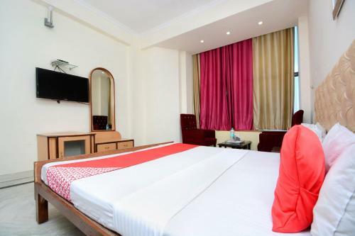 Oyo 26594 Hotel Chirag