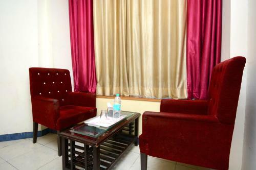 Oyo 26594 Hotel Chirag